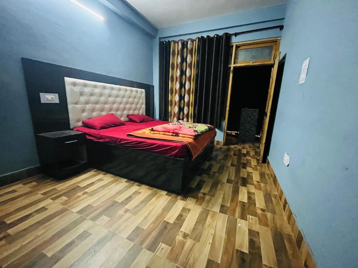 Shanti Cafe - Hotel&Restaurant Kasol Esterno foto