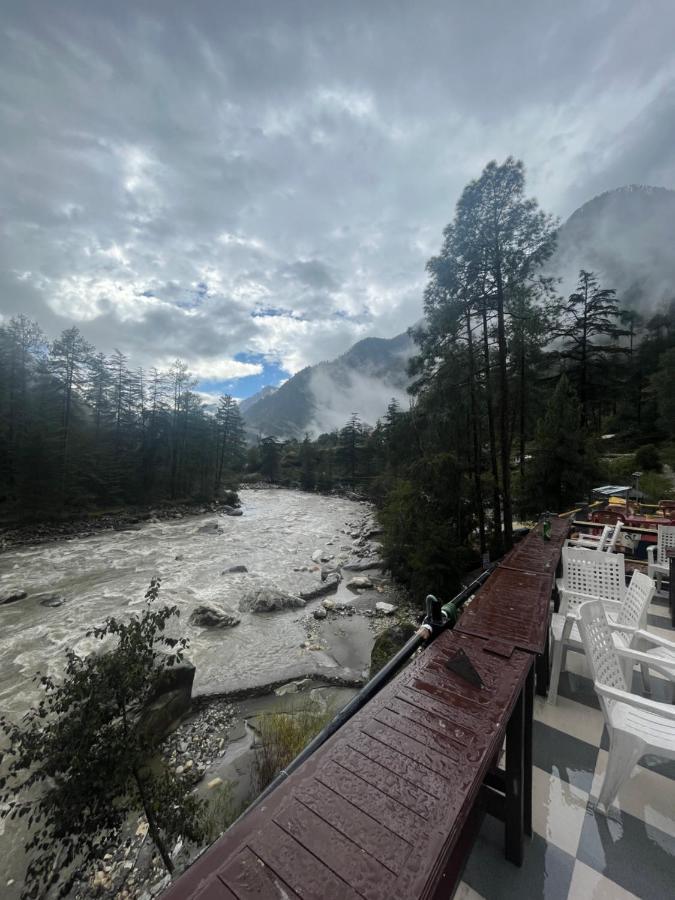 Shanti Cafe - Hotel&Restaurant Kasol Esterno foto