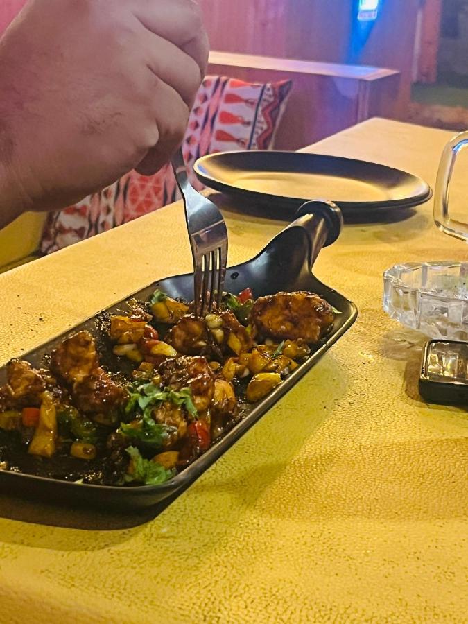 Shanti Cafe - Hotel&Restaurant Kasol Esterno foto