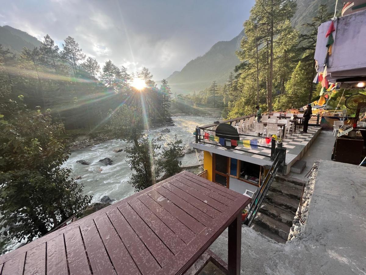 Shanti Cafe - Hotel&Restaurant Kasol Esterno foto