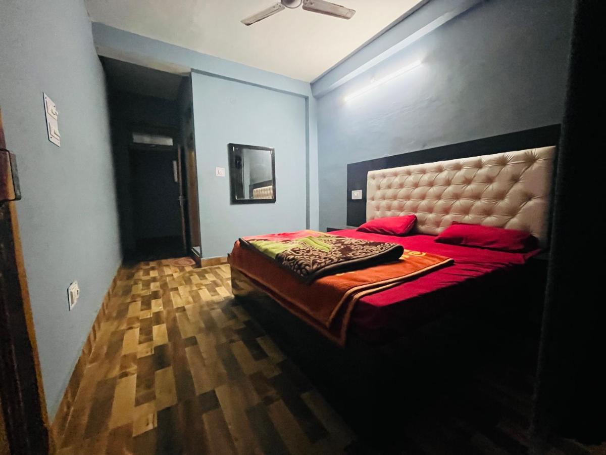 Shanti Cafe - Hotel&Restaurant Kasol Esterno foto