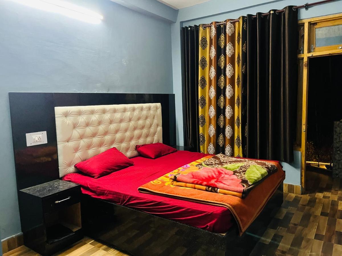 Shanti Cafe - Hotel&Restaurant Kasol Esterno foto