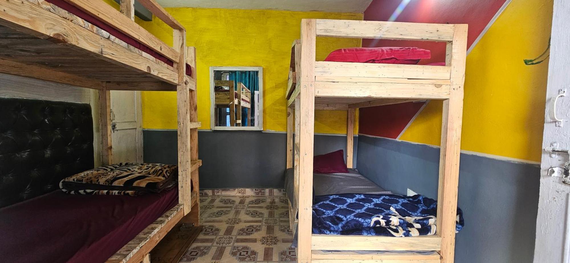 Shanti Cafe - Hotel&Restaurant Kasol Esterno foto