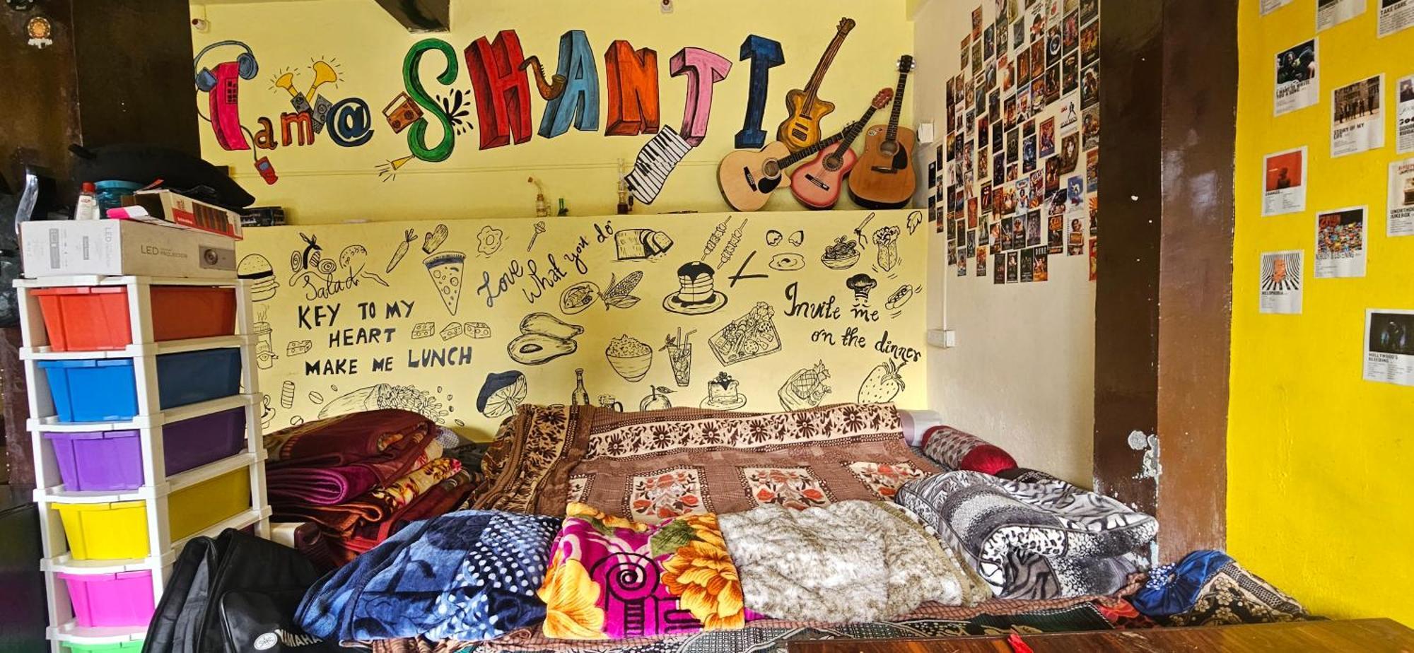 Shanti Cafe - Hotel&Restaurant Kasol Esterno foto