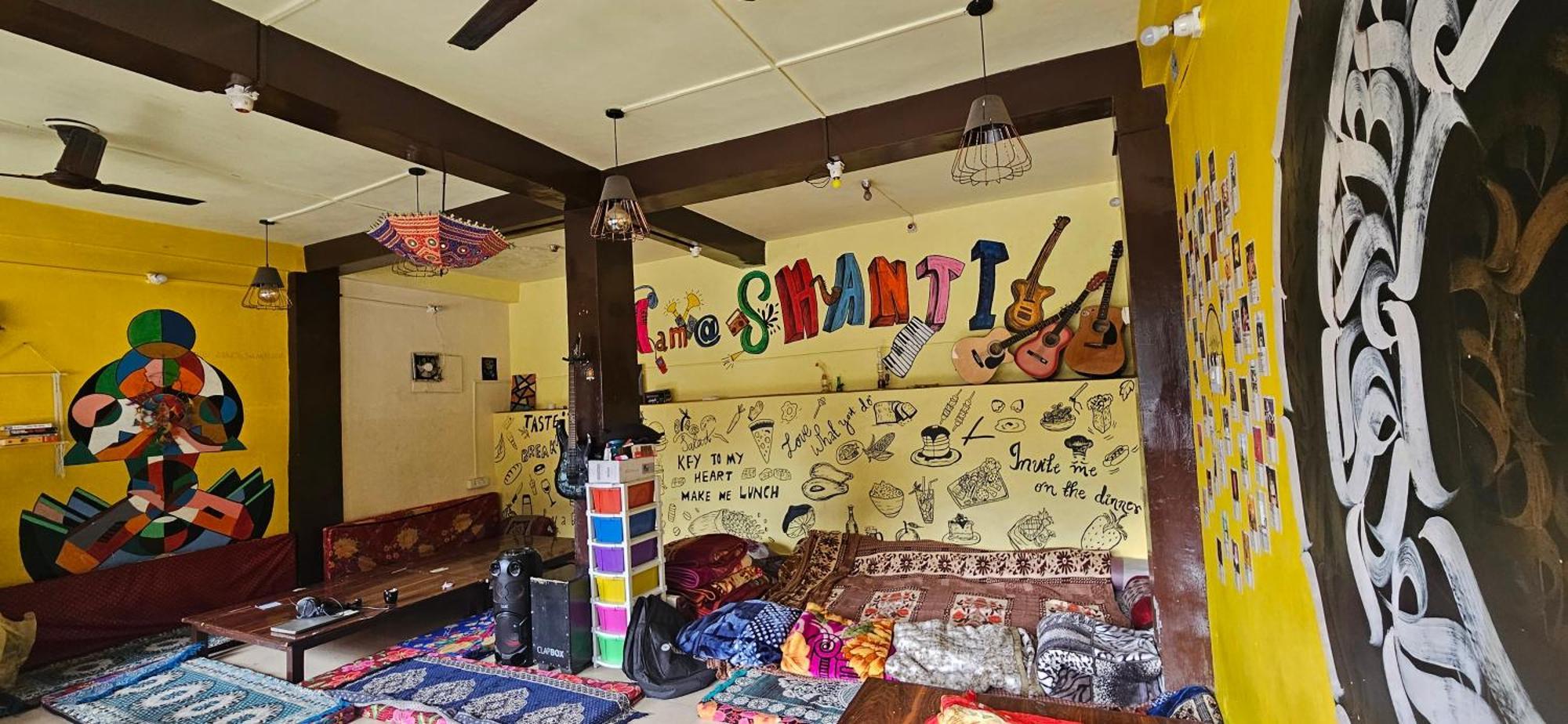 Shanti Cafe - Hotel&Restaurant Kasol Esterno foto